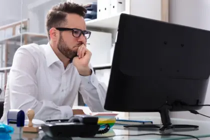 É possível consultar o CPF de alguém apenas pelo nome