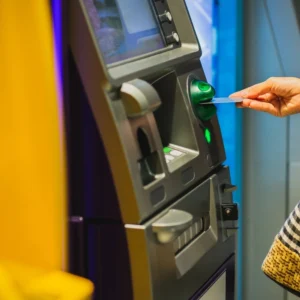 Como encontrar um Banco24h perto de você agora