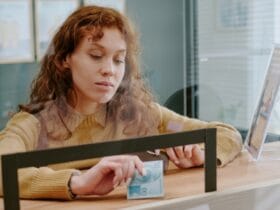 Lotéricas abrem hoje Saiba como confirmar o funcionamento em feriados