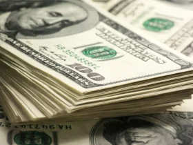 Onde e como comprar dólar com segurança e menos custos