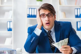 O IRRF no seu holerite não é um erro é o aviso que você está ignorando