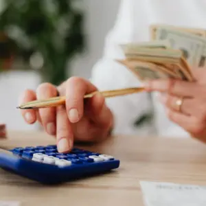 Cálculo do décimo terceiro 2026 passo a passo completo