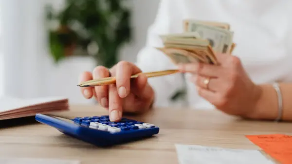 Cálculo do décimo terceiro 2026 passo a passo completo