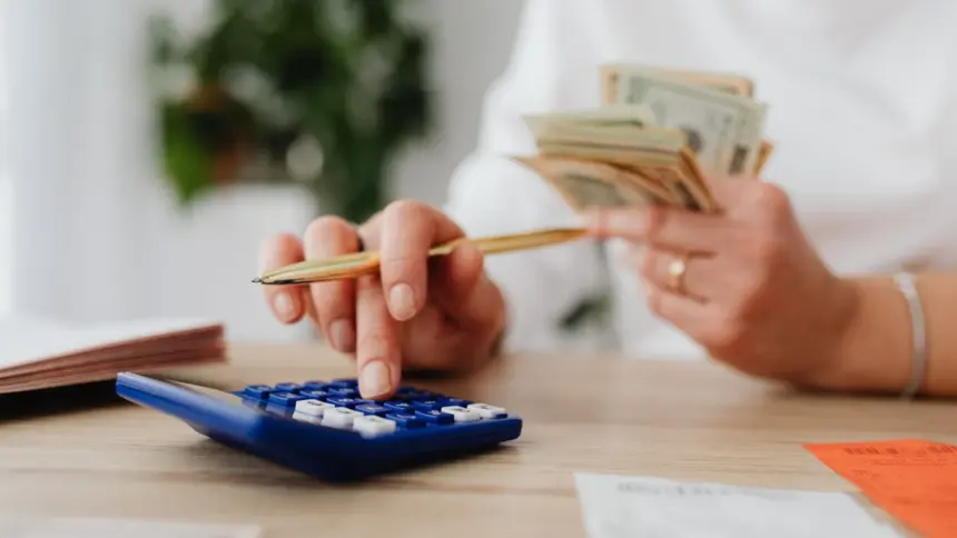 Cálculo do décimo terceiro 2026 passo a passo completo