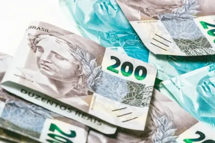 600 dólares em reais quanto vale hoje